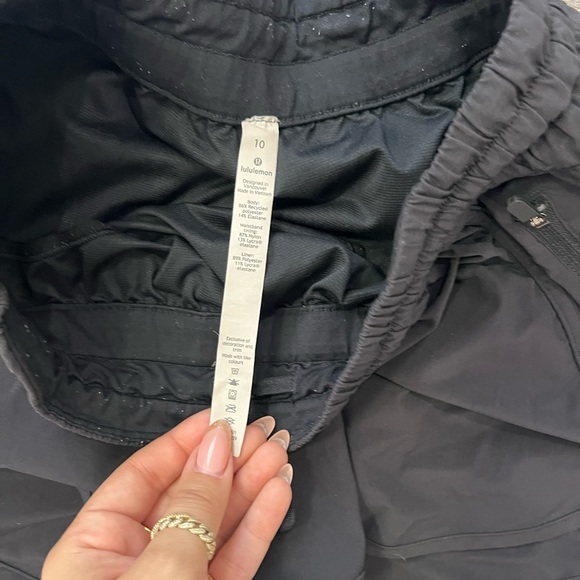 Lululemon lot - Picture 2 of 16